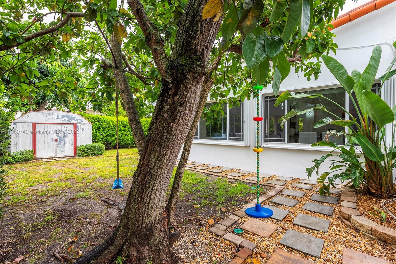 2201 Southwest 84th Avenue Miami, FL 33155 - Photo 31 of 33 a view of a backyard