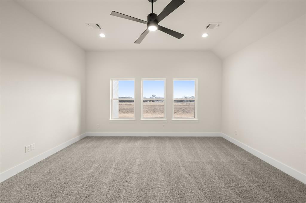115 Blackstar Lane Decatur, TX 76234 - Photo 18 of 29 115 Blackstar- Primary Suite-1