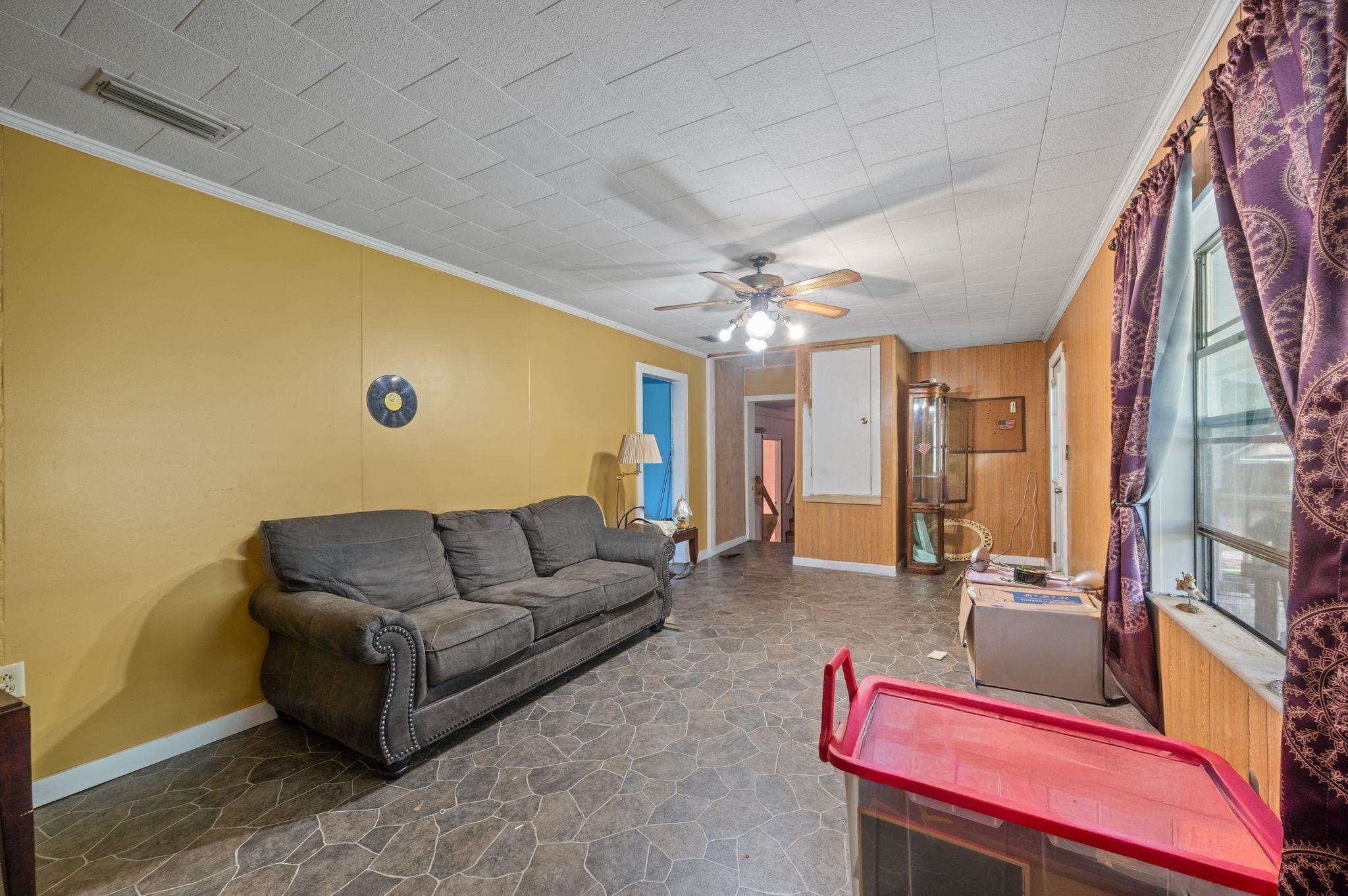 901 B D'Olive Street Bay Minette, AL 36507 - Photo 10 of 29 Living Room