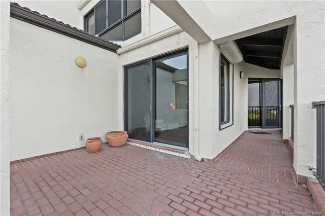 $799,000 | 4751 Northeast Ocean Boulevard, Unit 10, Stuart, FL 34996