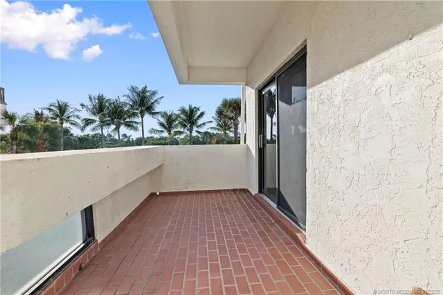 $799,000 | 4751 Northeast Ocean Boulevard, Unit 10, Stuart, FL 34996