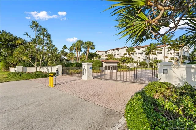 $799,000 | 4751 Northeast Ocean Boulevard, Unit 10, Stuart, FL 34996