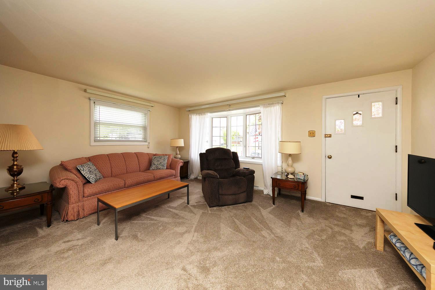 1434 Doris Road Abington, PA 19001 - Photo 3 of 29 Gallery Image 3