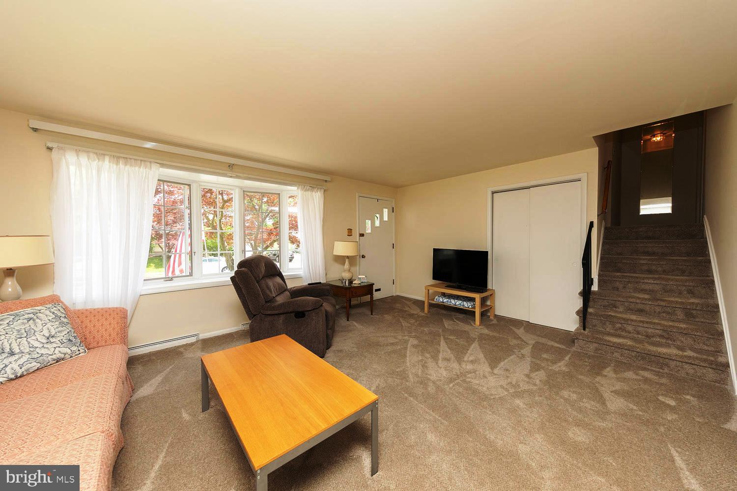 1434 Doris Road Abington, PA 19001 - Photo 4 of 29 Gallery Image 4