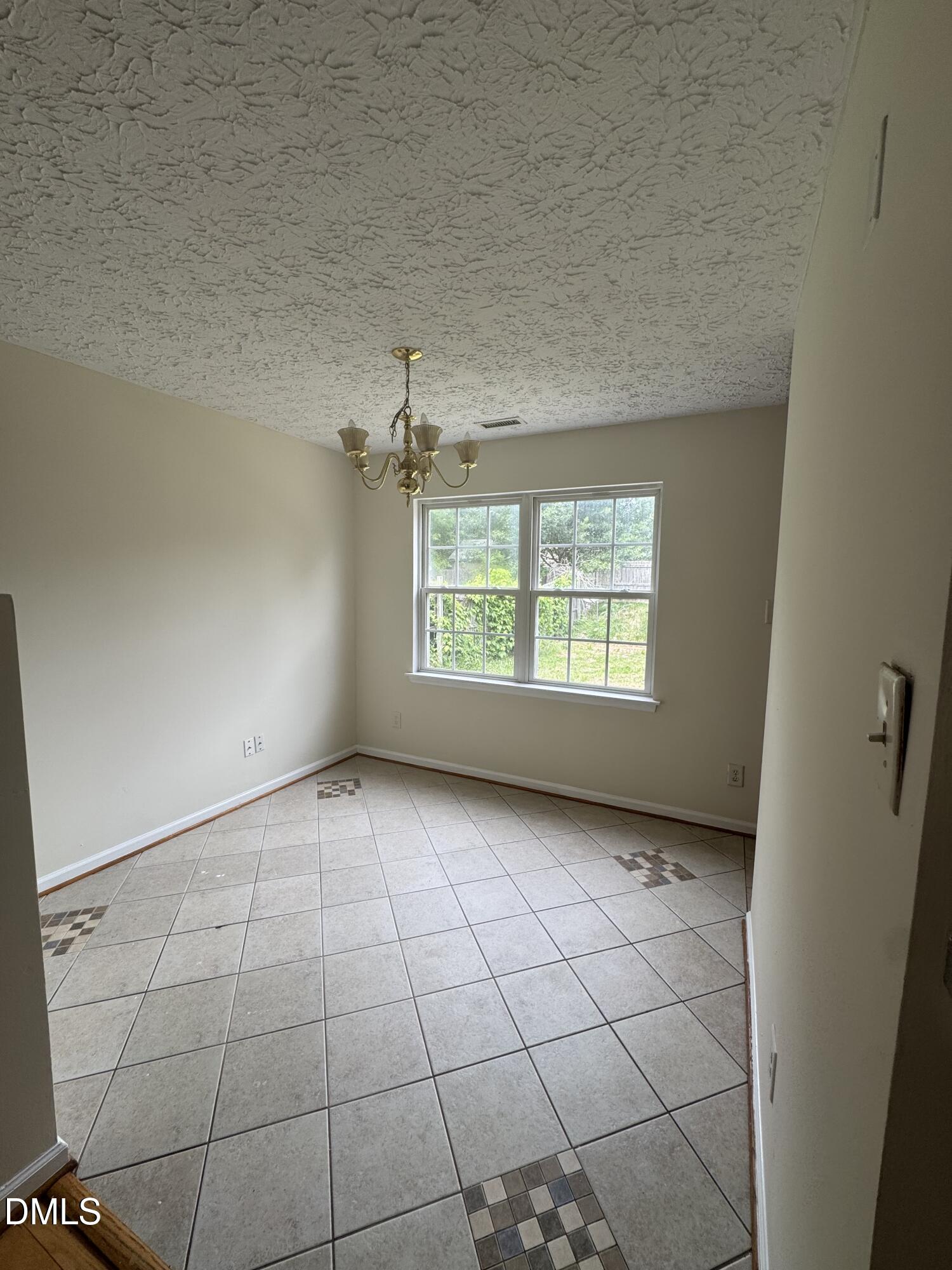 4221 Tensity Drive Raleigh, NC 27604 - Photo 6 of 16 IMG_5092