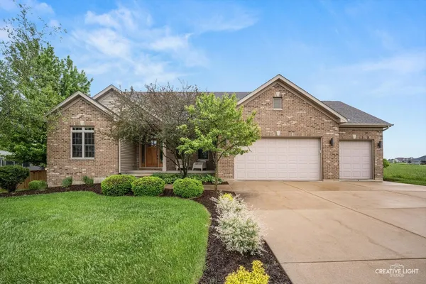 $648,500 | 724 Emanuel Lane, Sycamore, IL 60178