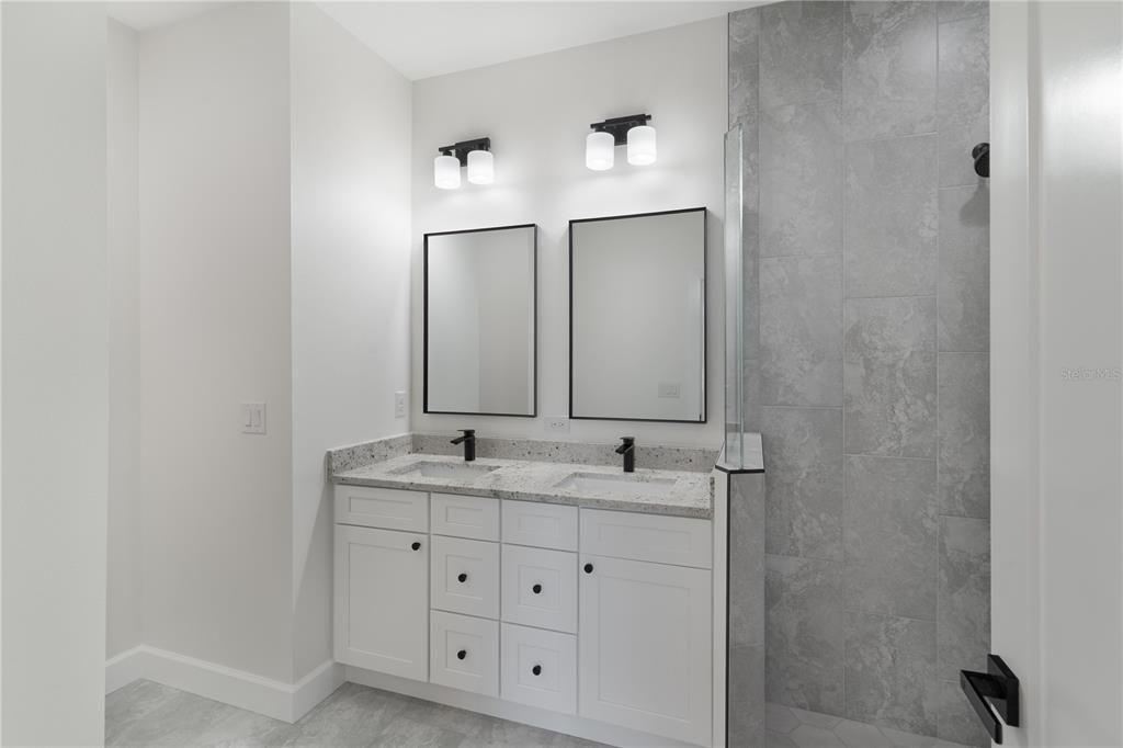 923 Cumberland Road Venice, FL 34293 - Photo 15 of 18