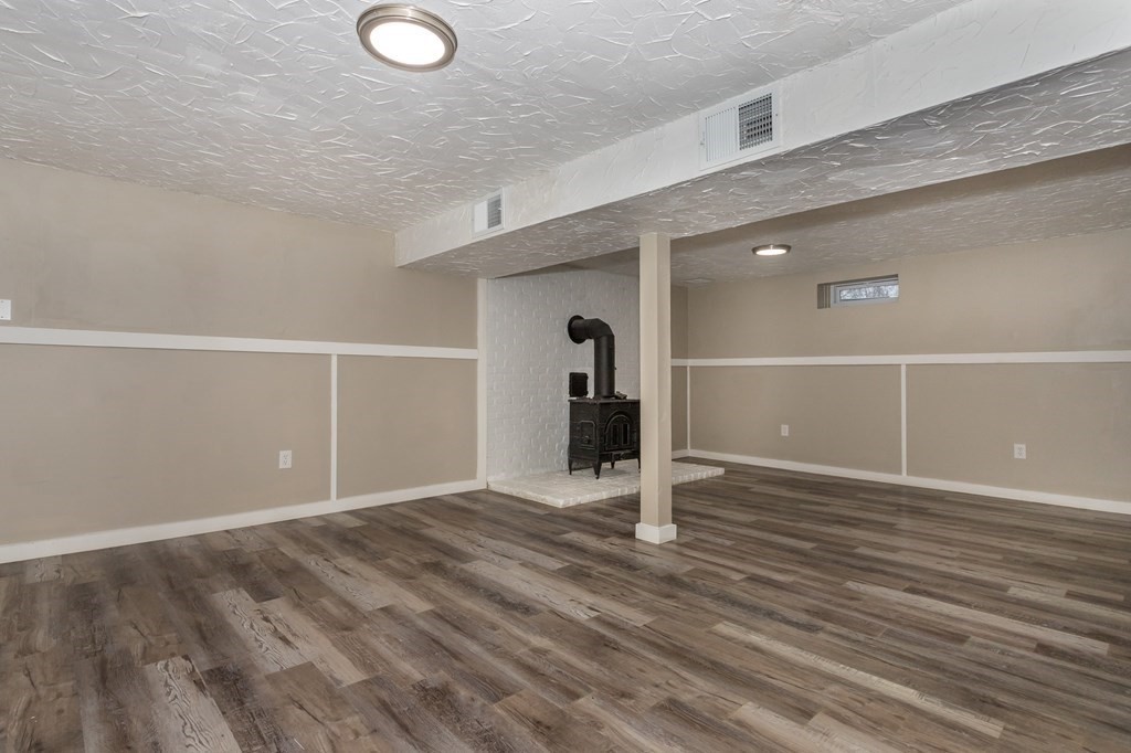 53 Roundtop Road Framingham, MA 01701 - Photo 18 of 24 Gallery Image 18