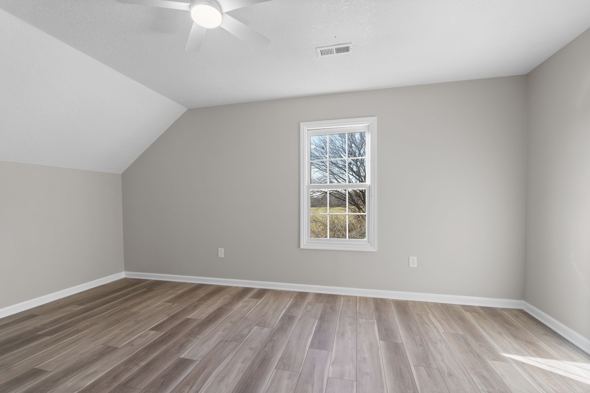 954 Newt Vanattia Road Hillsboro, TN 37342 - Photo 33 of 49