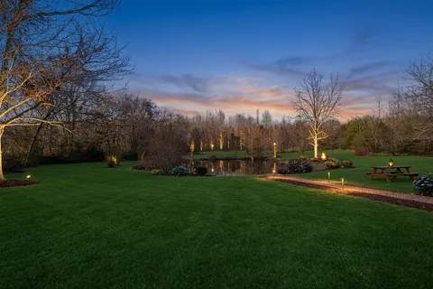 $589,900 | 954 Newt Vanattia Road, Hillsboro, TN 37342