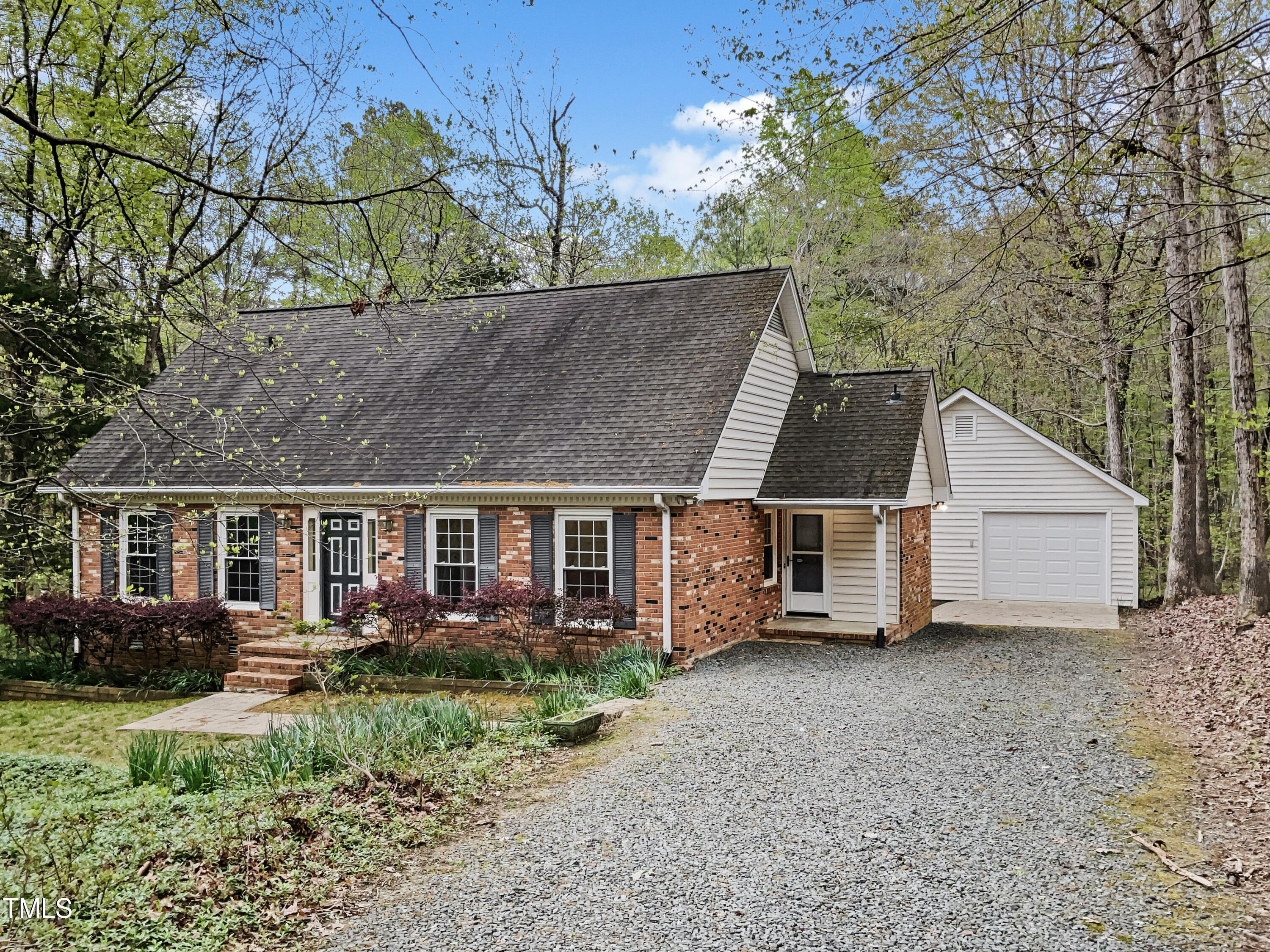 6008 Burgundy Road Durham, NC 27712 - Photo 6 of 40 listing_5