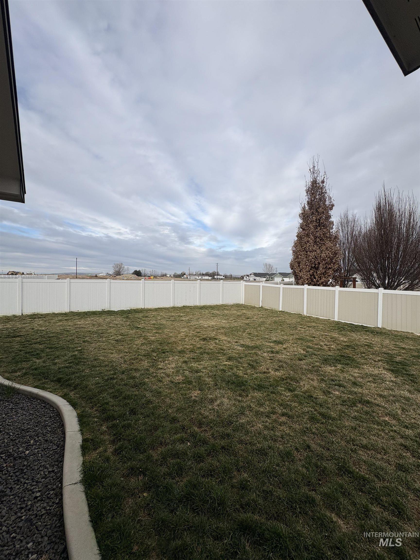 2184 Austin Way Fruitland, ID 83619 - Photo 34 of 34 View of fenced backyard