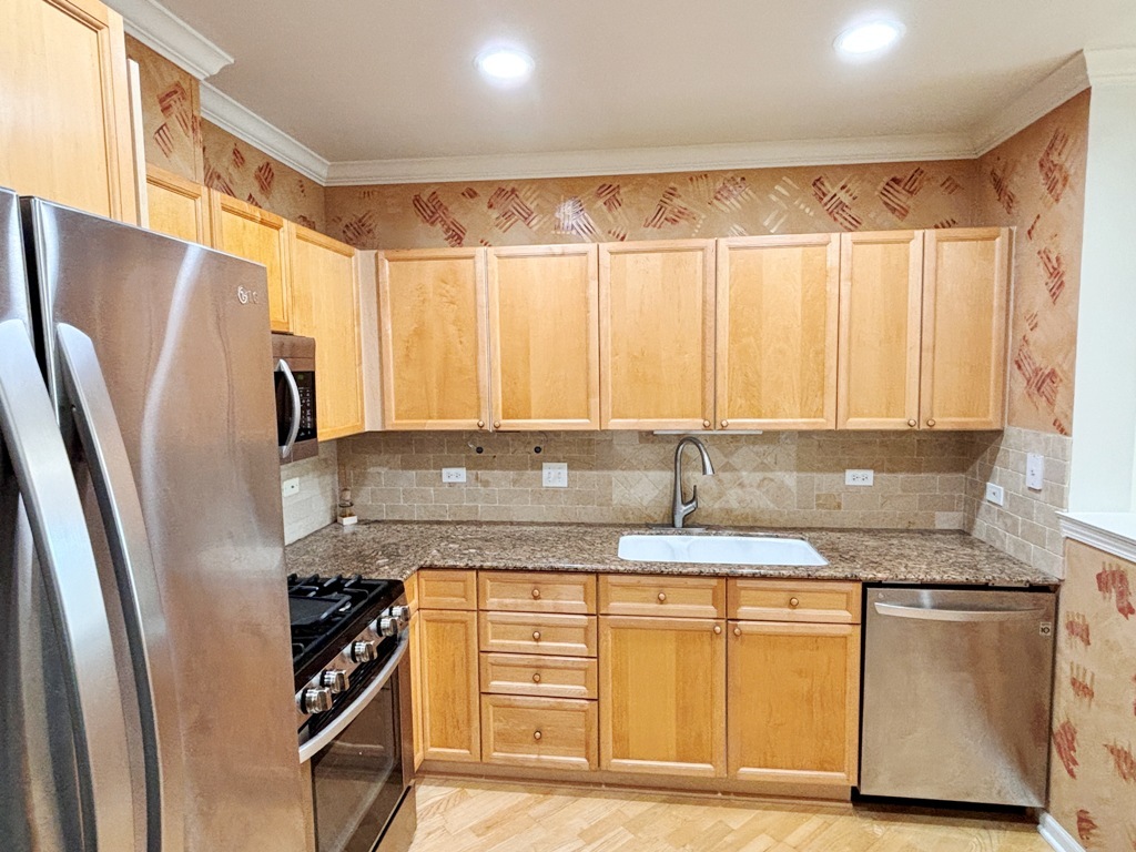 820 Weidner Road, Unit 307 Buffalo Grove, IL 60089 - Photo 3 of 20 Gallery Image 3