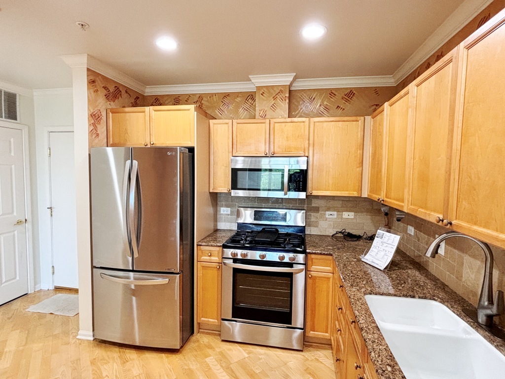 820 Weidner Road, Unit 307 Buffalo Grove, IL 60089 - Photo 4 of 20 Gallery Image 4