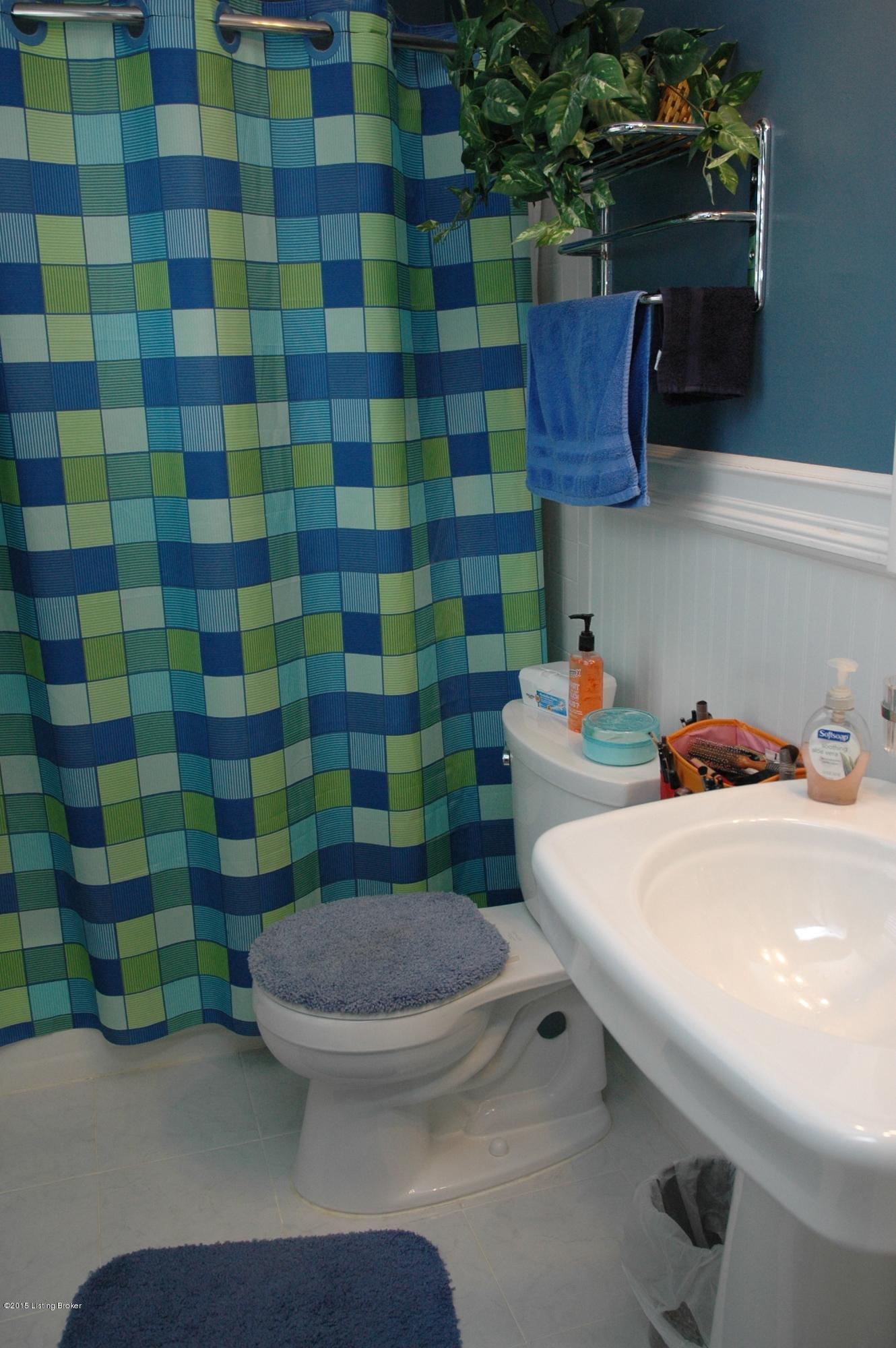 4908 Ulrich Road Jeffersontown, KY 40299 - Photo 18 of 40 Master Bath