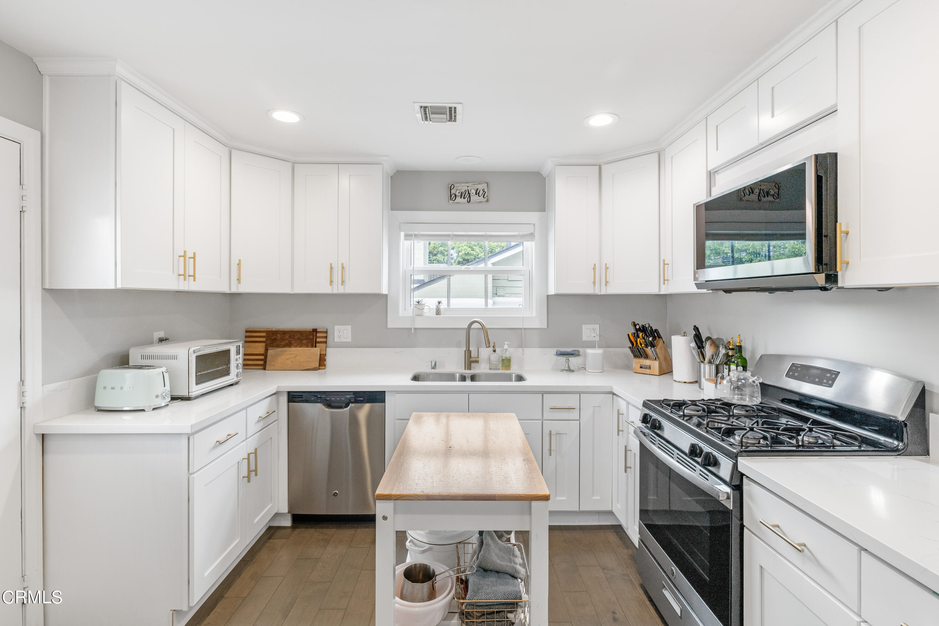 224 Marathon Road Altadena, CA 91001 - Photo 9 of 25 224 Marathon Rd Altadena, CA-005