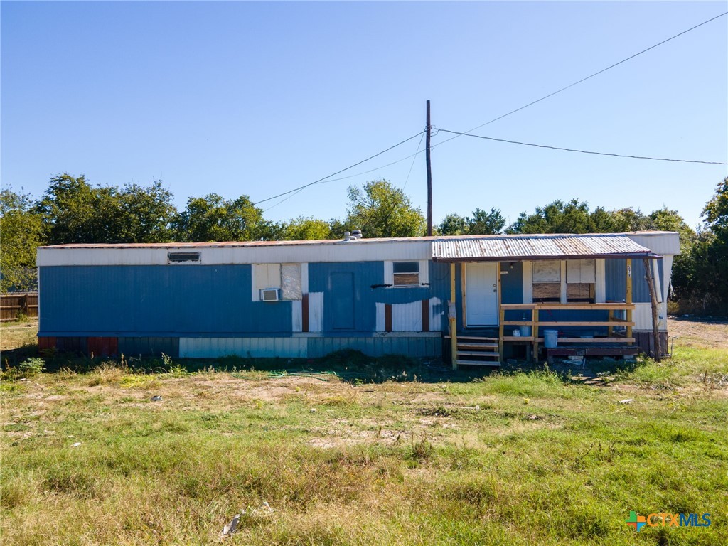 380 Shady Loop Killeen, TX 76549 - Photo 4 of 9 a view of a house with a yard