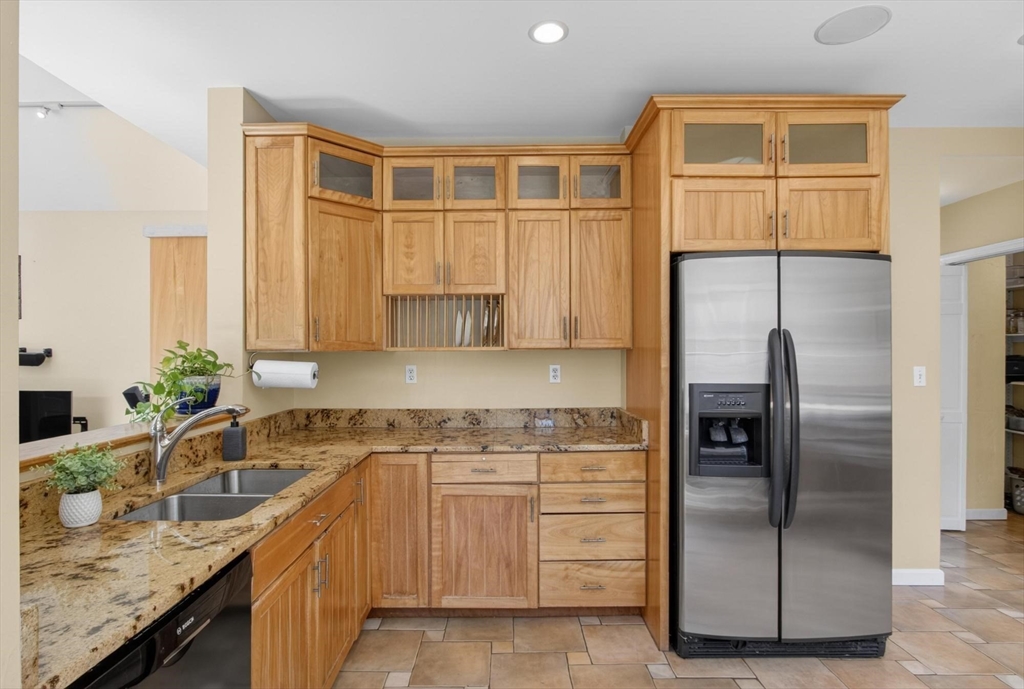 12 Middle Street Lexington, MA 02421 - Photo 9 of 26