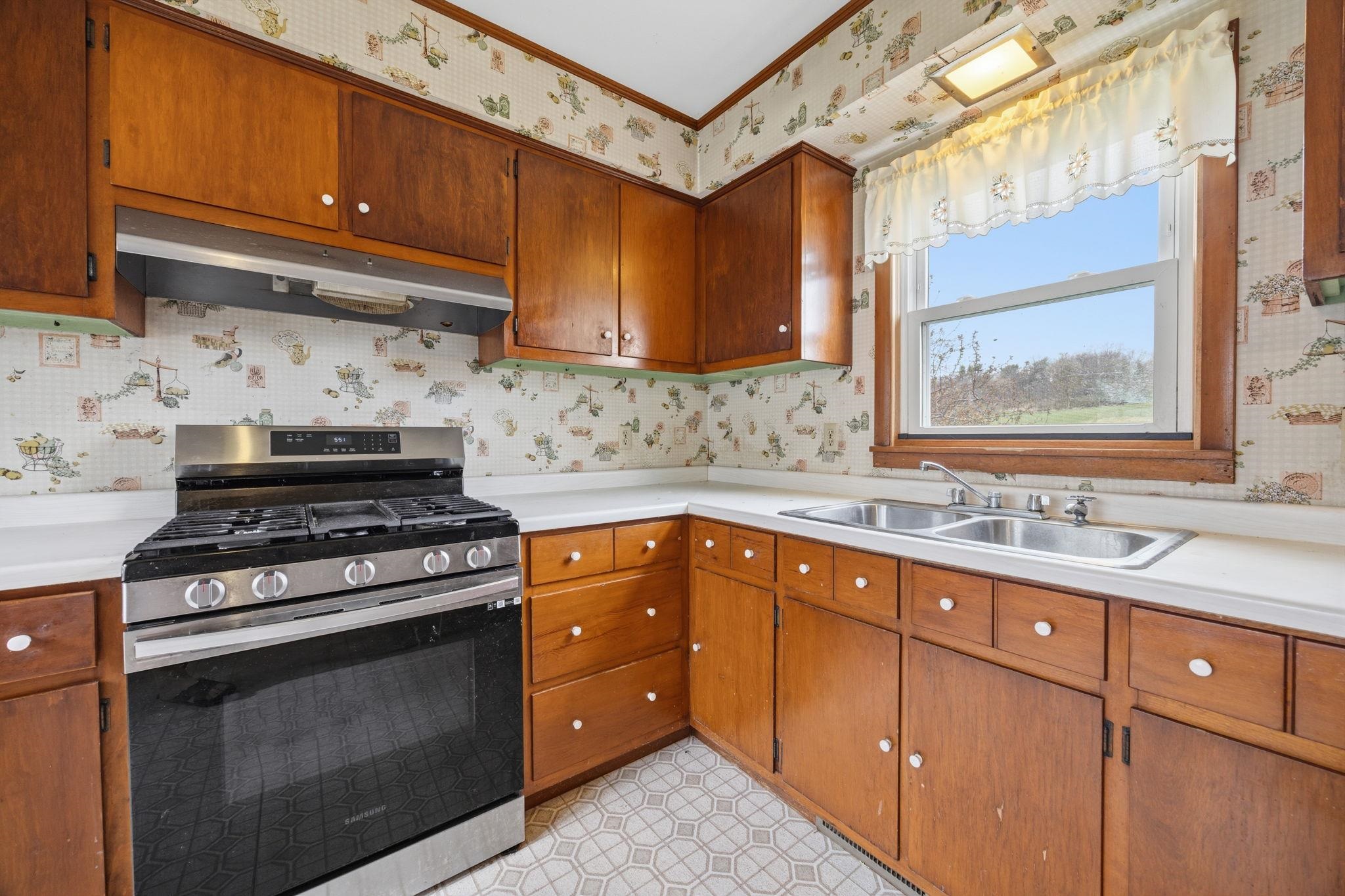 W7970 High Ridge Road Fort Atkinson, WI 53538 - Photo 15 of 48