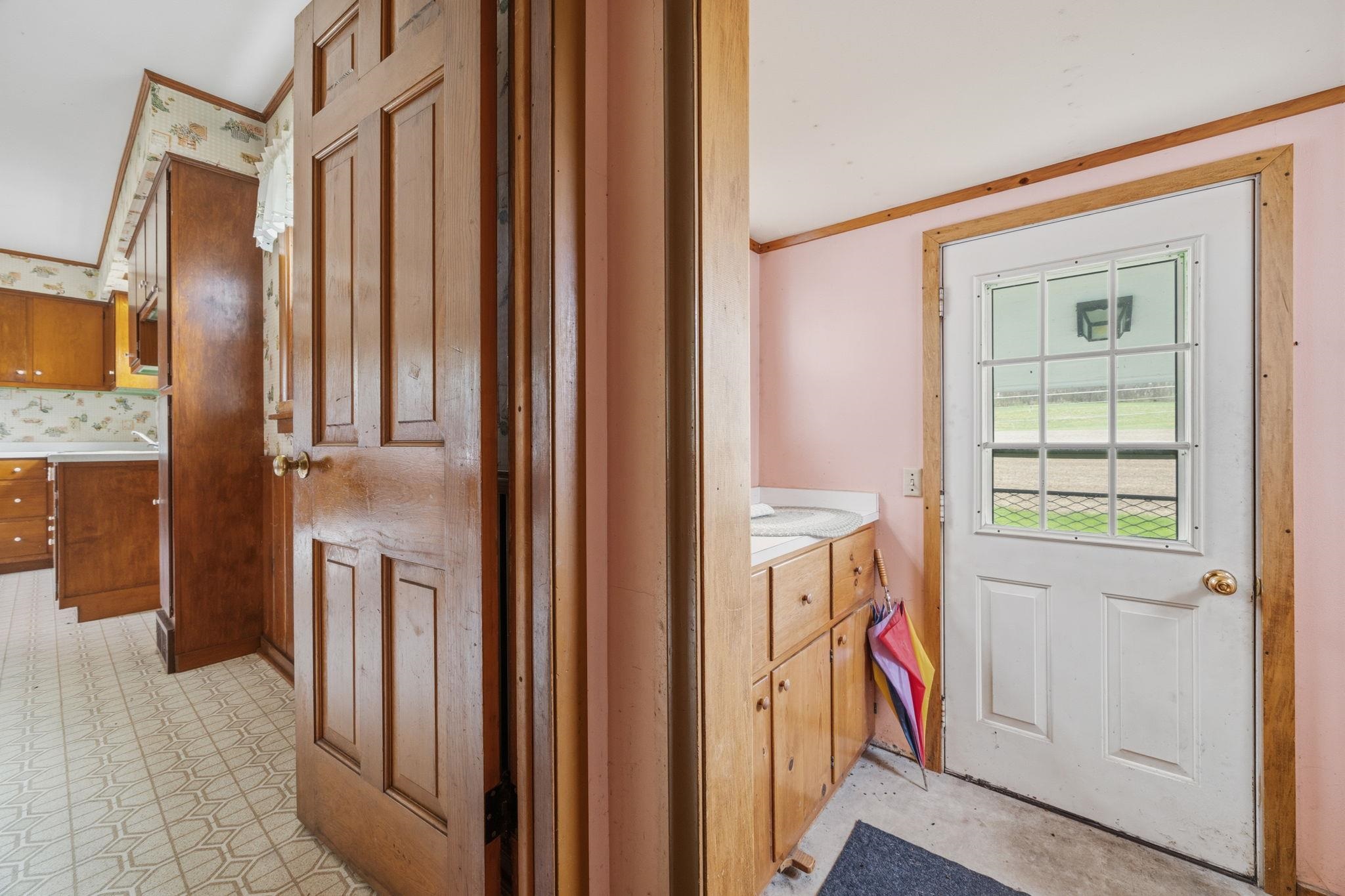 W7970 High Ridge Road Fort Atkinson, WI 53538 - Photo 28 of 48