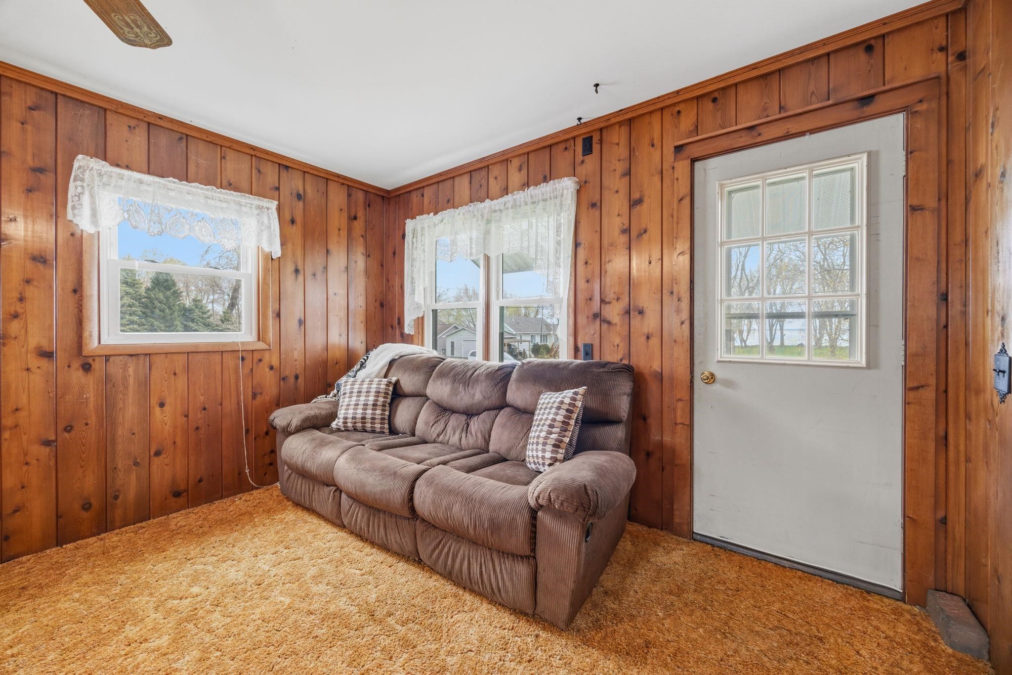 W7970 High Ridge Road Fort Atkinson, WI 53538 - Photo 3 of 48