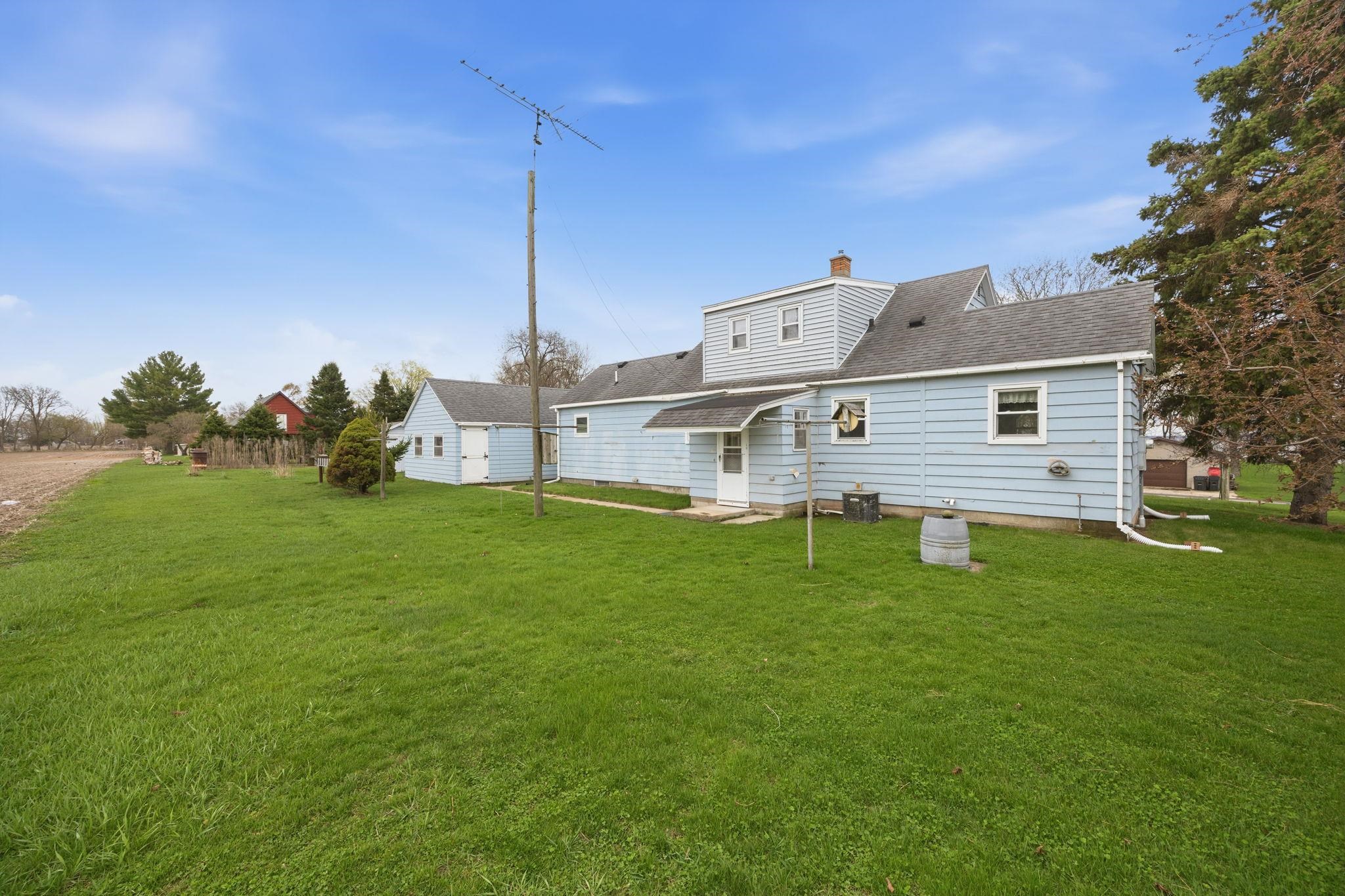 W7970 High Ridge Road Fort Atkinson, WI 53538 - Photo 39 of 48