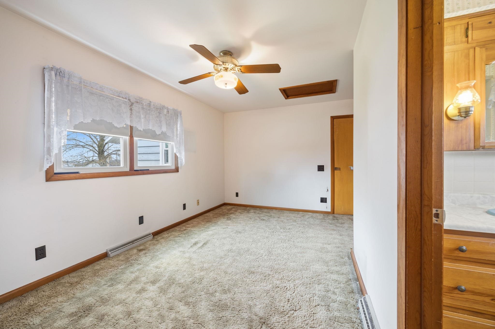 W7970 High Ridge Road Fort Atkinson, WI 53538 - Photo 8 of 48