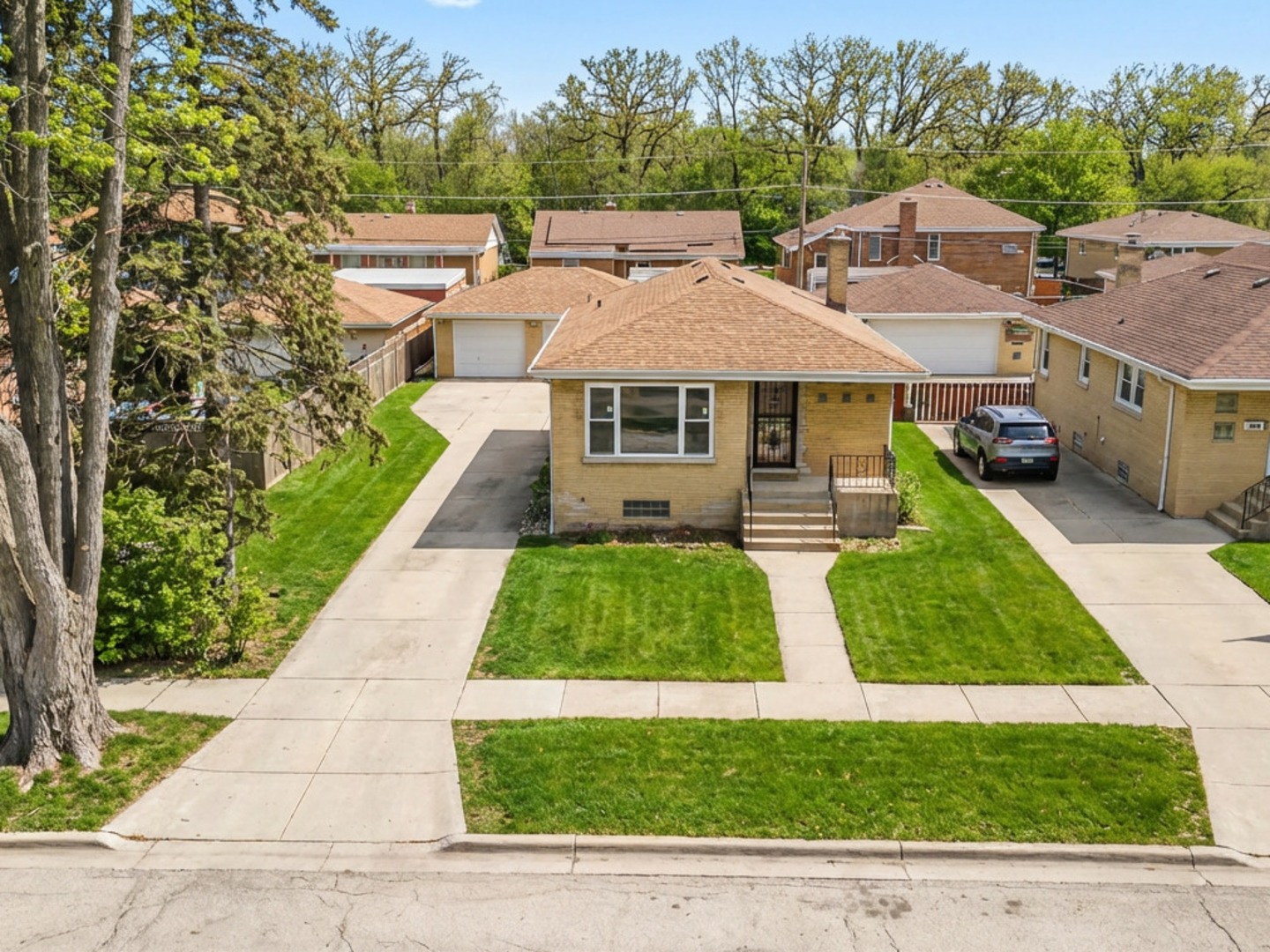 9120 West 26th Place Brookfield, IL 60513 - Photo 3 of 32