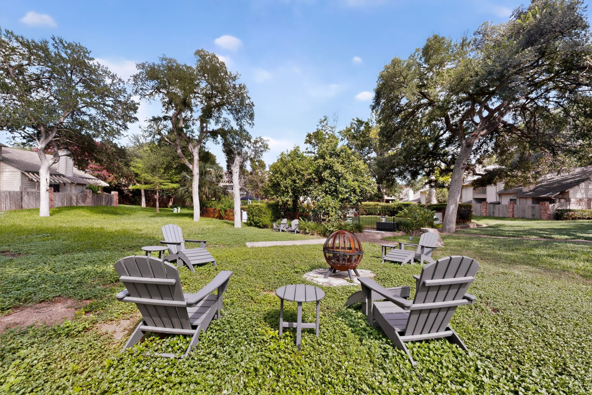 3801 Menchaca Road, Unit 25 Austin, TX 78704 - Photo 26 of 27 Community green space