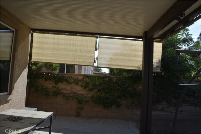 a view of back yard of the house