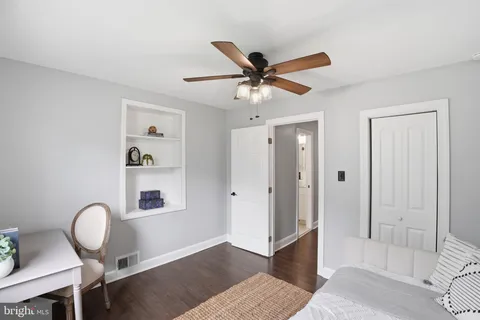 $900,000 | 3322 Holloman Road, Falls Church, VA 22042