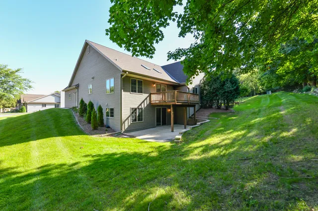 $440,000 | 955 East Loos Street, Hartford, WI 53027