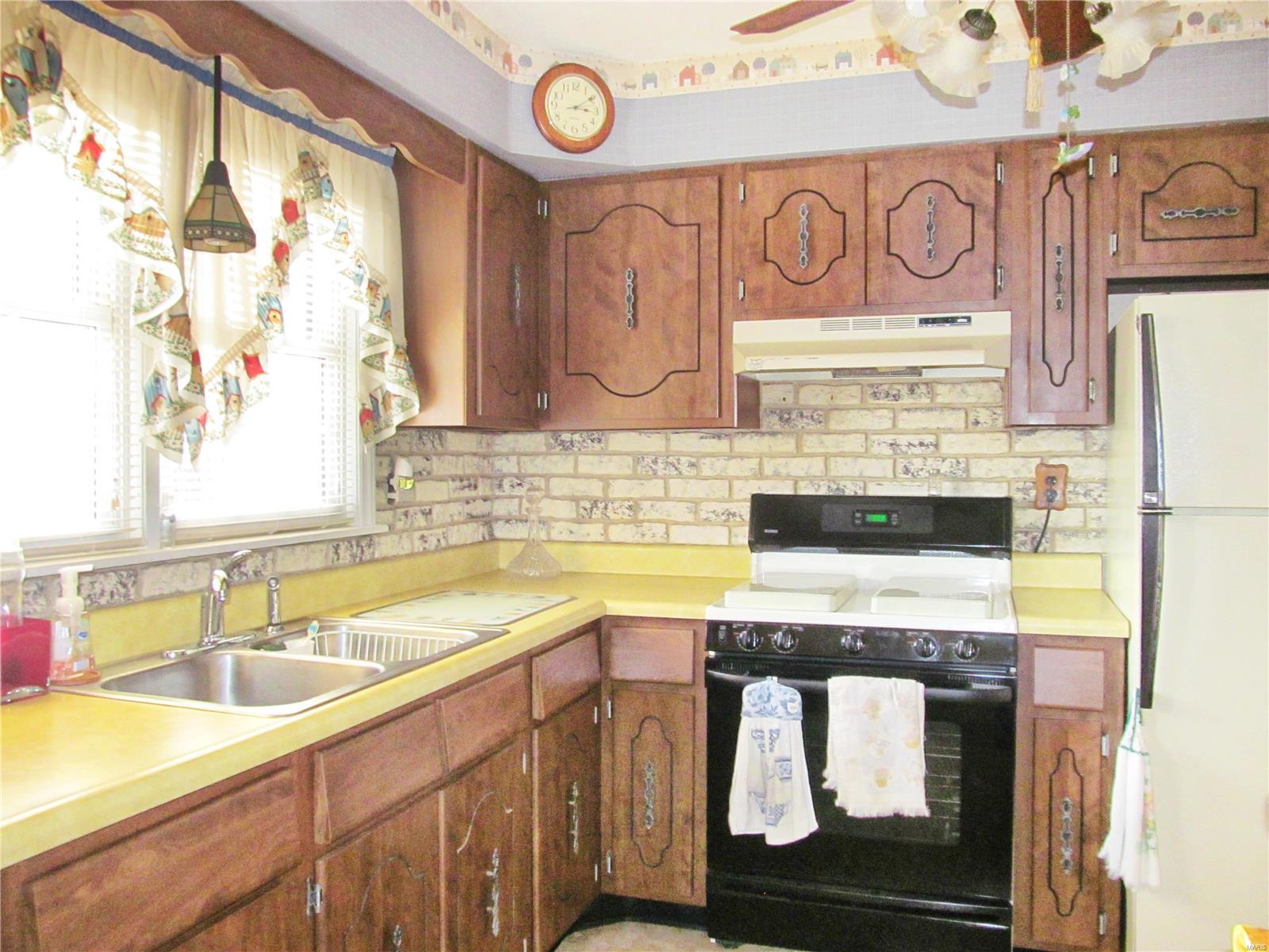 4500 Nameoki Road Granite City, IL 62040 - Photo 4 of 16 Gallery Image 4