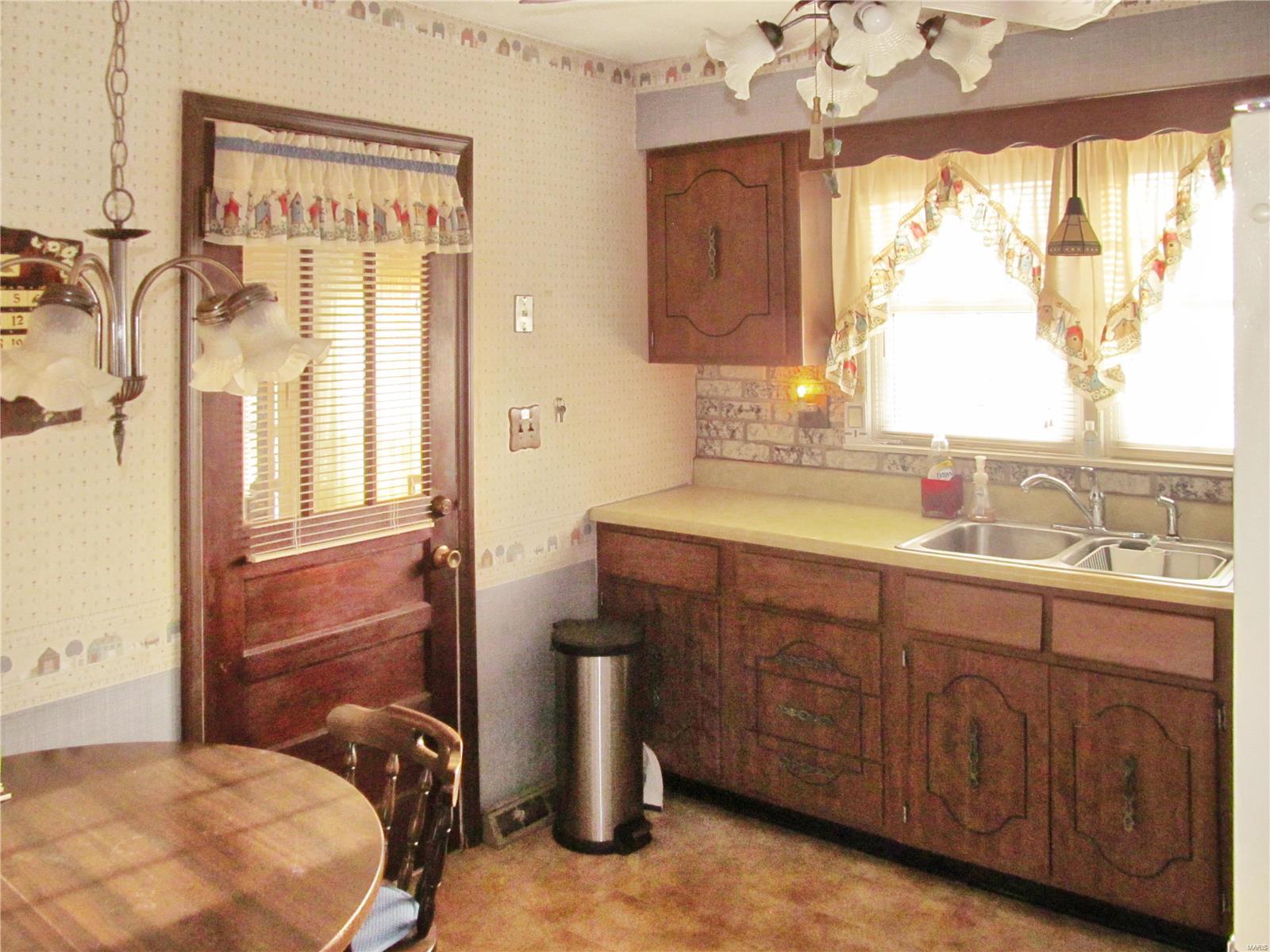 4500 Nameoki Road Granite City, IL 62040 - Photo 5 of 16 Gallery Image 5