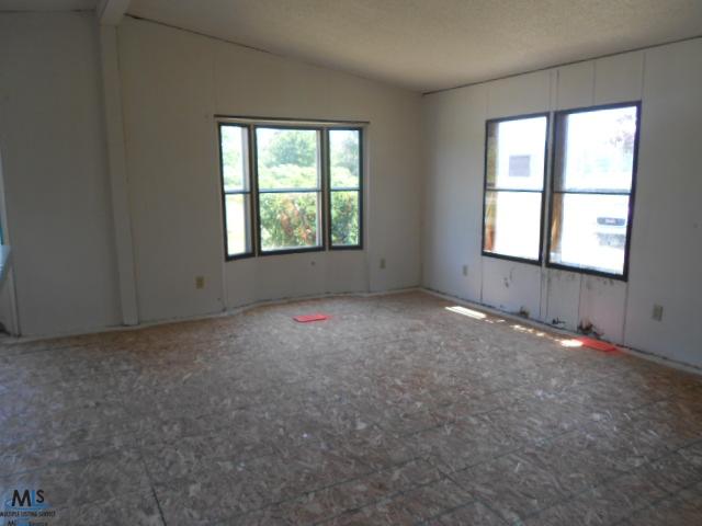 7576 Oatman Road Avoca, MI 48006 - Photo 10 of 15 31114016-9.JPG