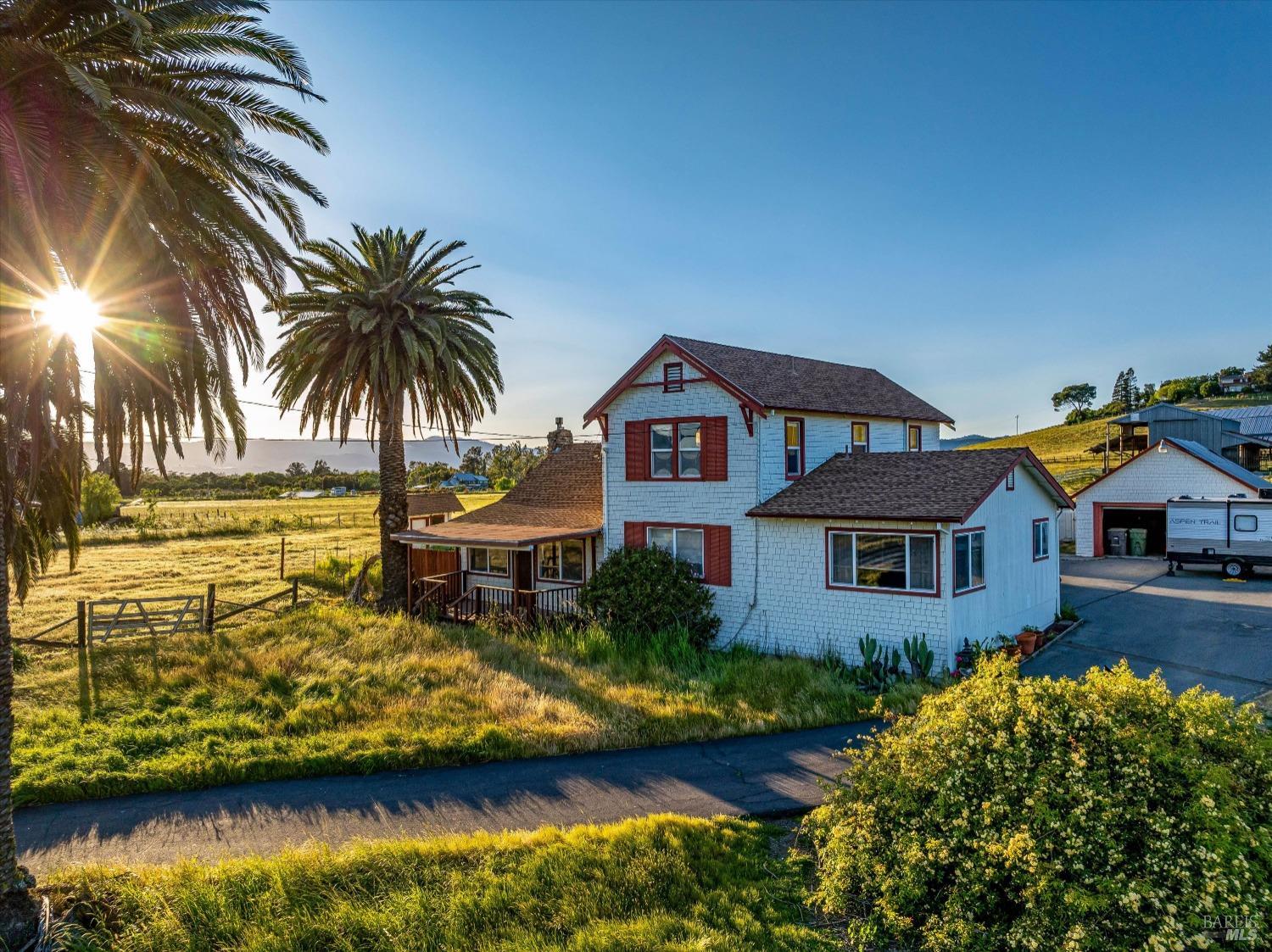 2710 Knob Hill Road Sonoma, CA 95476 - Photo 2 of 19