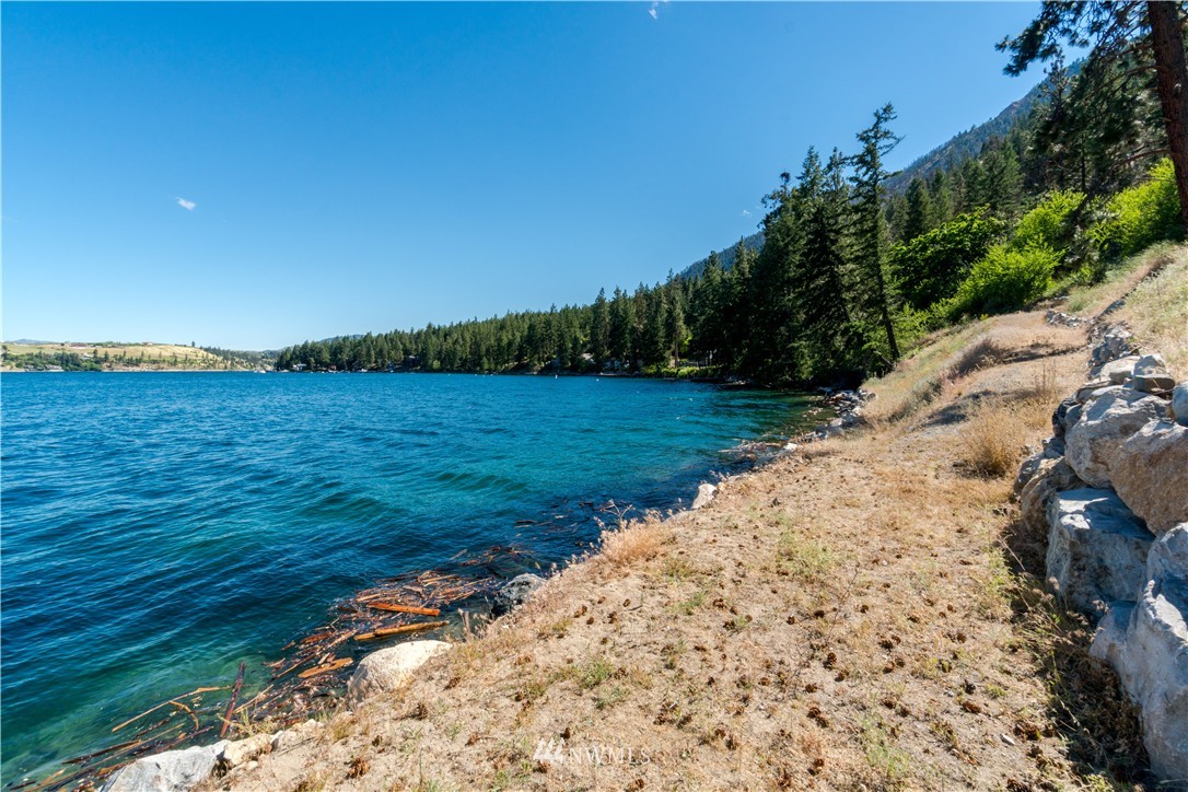 13537 South Lakeshore Road Chelan, WA 98816 - Photo 14 of 24 Gallery Image 14