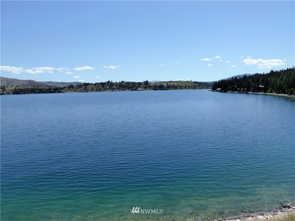 13537 South Lakeshore Road Chelan, WA 98816 - Photo 23 of 24 Gallery Image 23