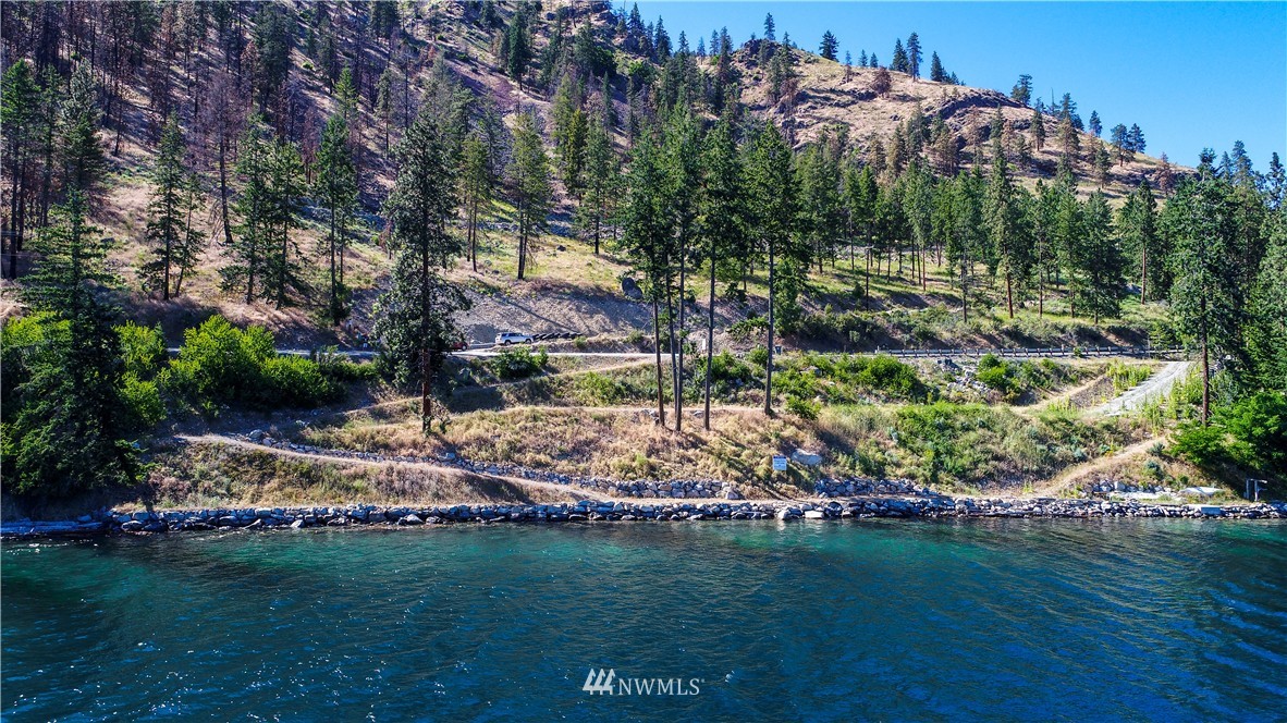 13537 South Lakeshore Road Chelan, WA 98816 - Photo 6 of 24 Gallery Image 6