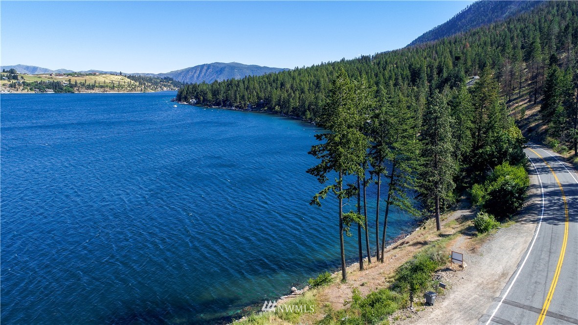 13537 South Lakeshore Road Chelan, WA 98816 - Photo 8 of 24 Gallery Image 8