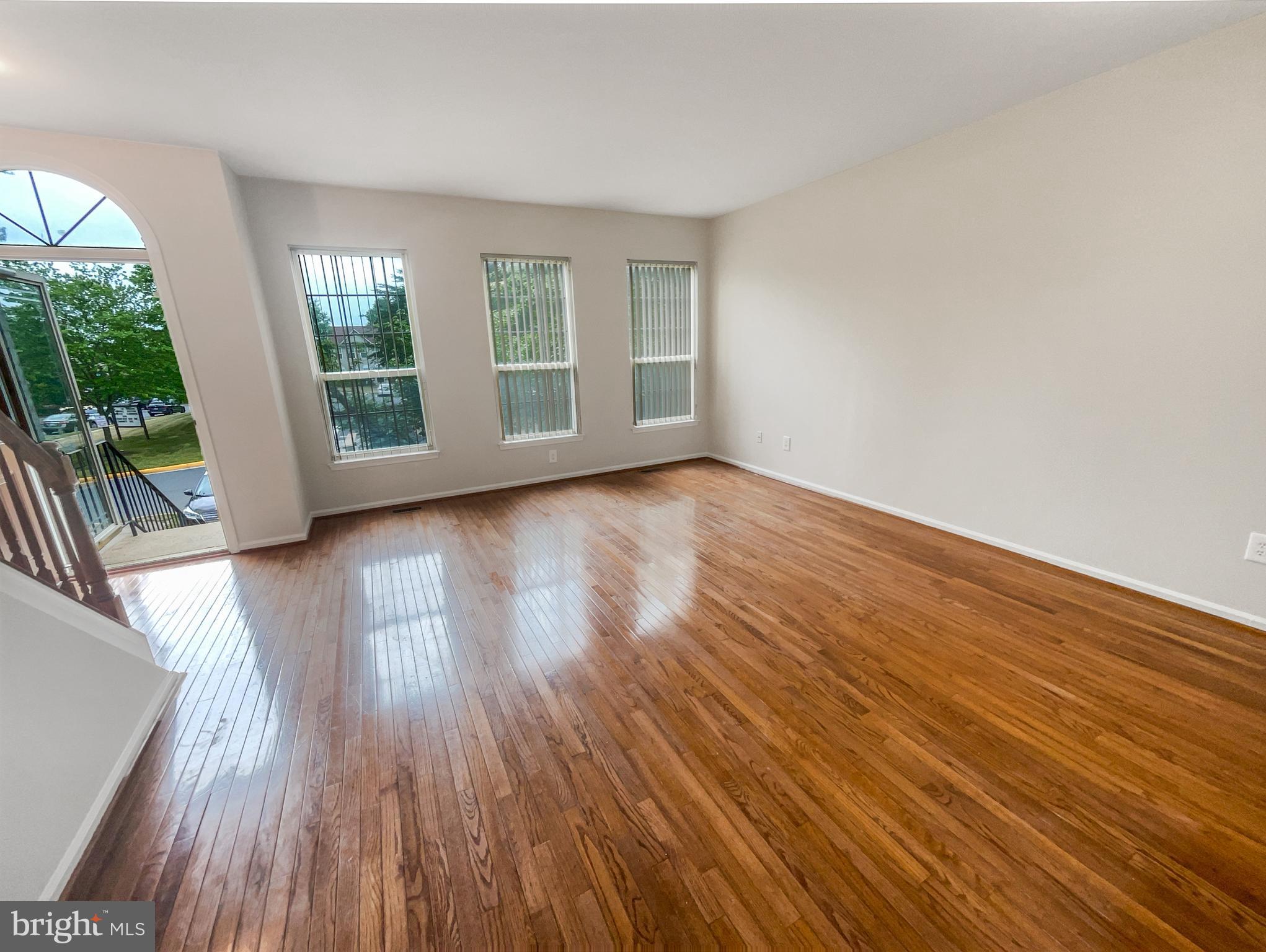 14800 Edman Circle Centreville, VA 20121 - Photo 3 of 20