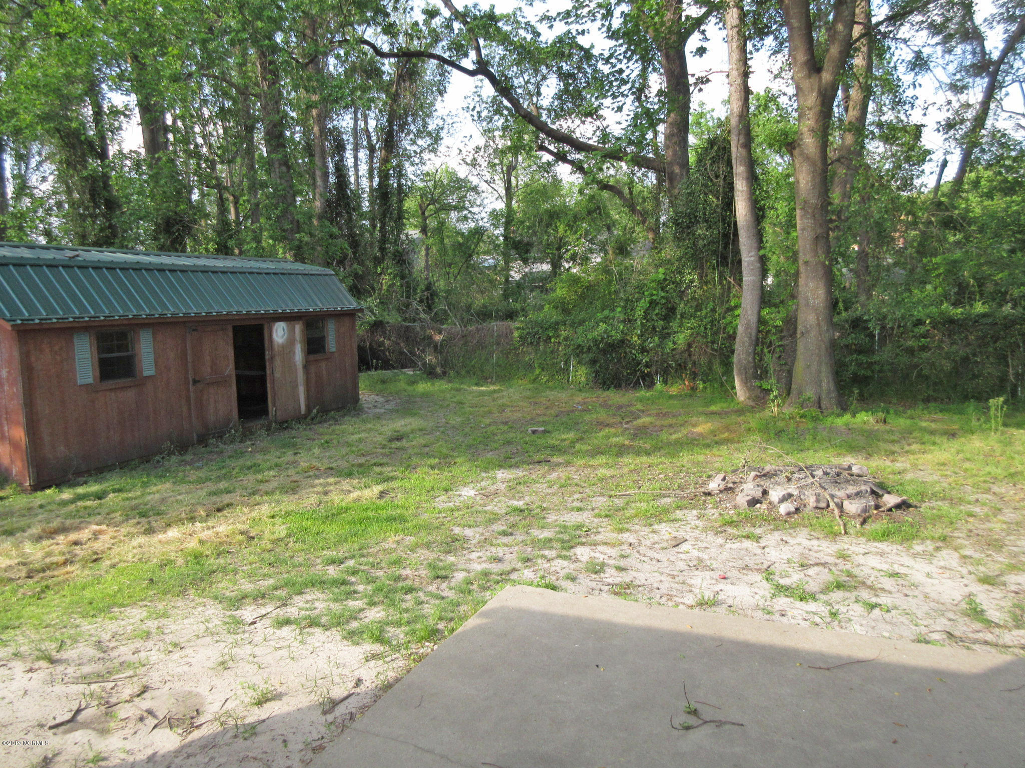 114 Winter Road Jacksonville, NC 28540 - Photo 15 of 15 114 Winter Rd - Yard
