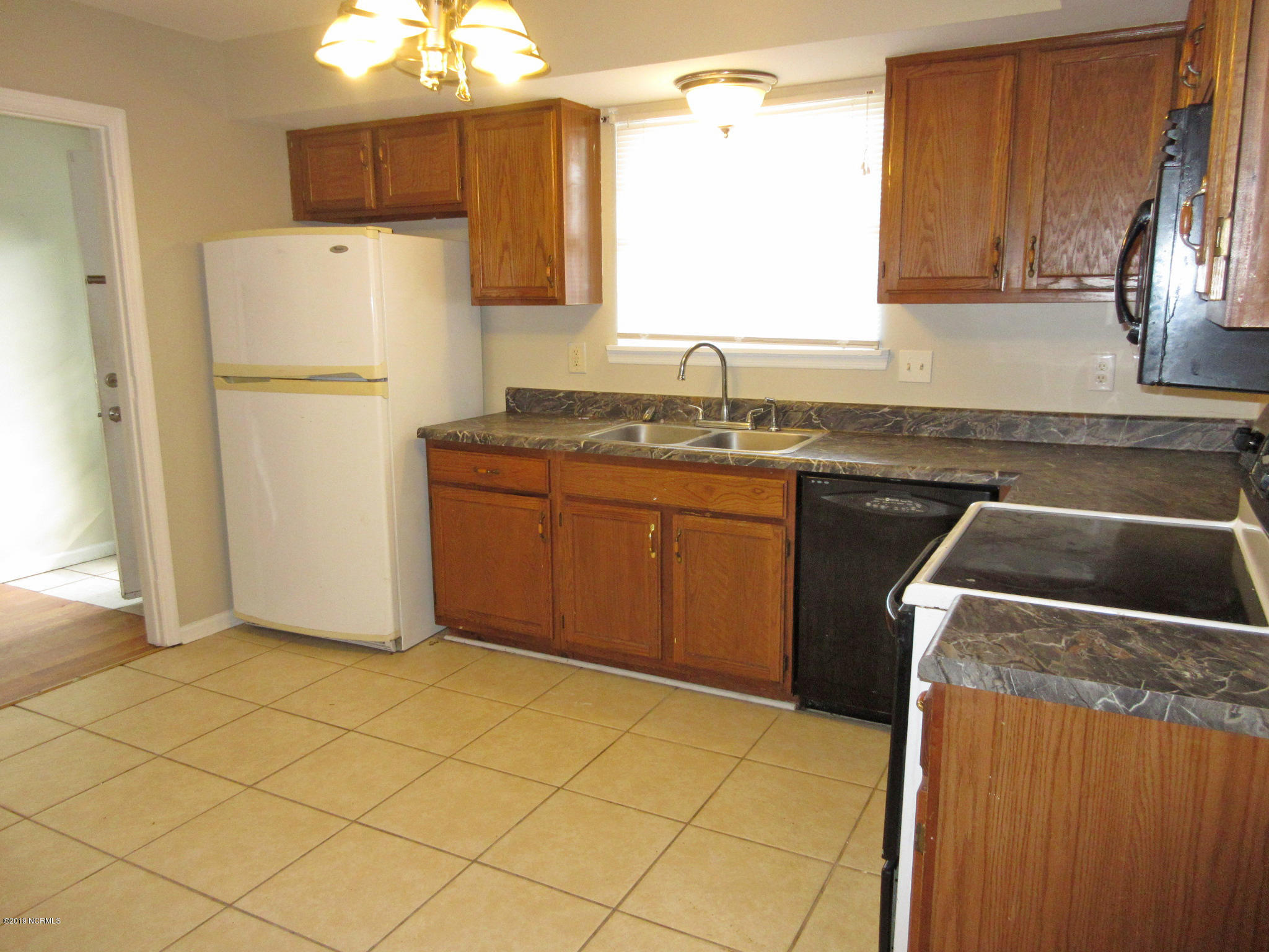 114 Winter Road Jacksonville, NC 28540 - Photo 6 of 15 114 Winter Rd - Kitchen 2