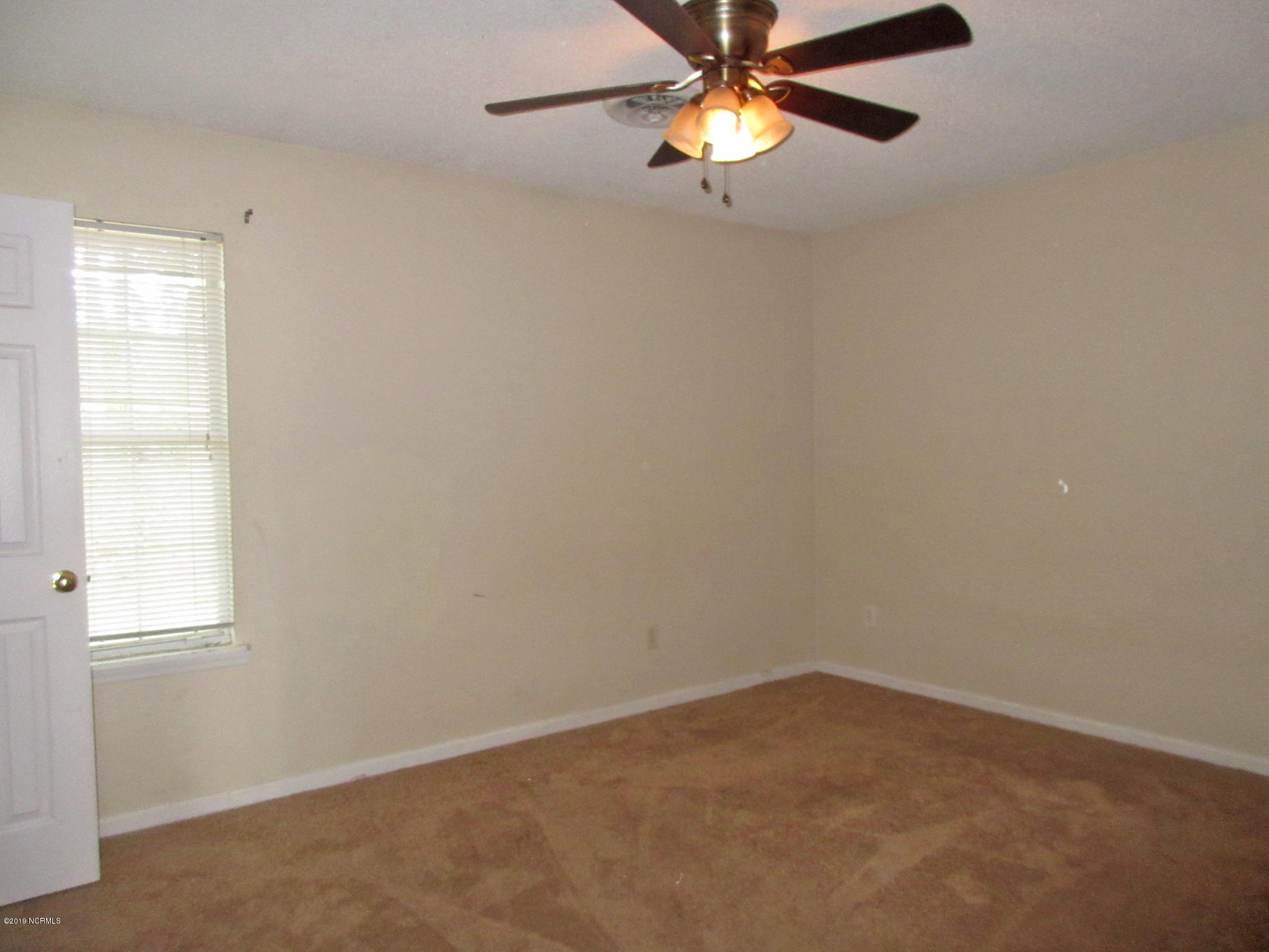 114 Winter Road Jacksonville, NC 28540 - Photo 8 of 15 114 Winter Rd - Bed 1