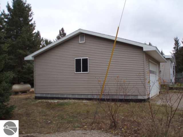 3230 North 41 Road Manton, MI 49663 - Photo 14 of 16 1722369-13.JPG