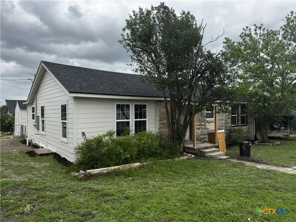 $1,400 | 1702 East Heritage Avenue, Temple, TX 76501
