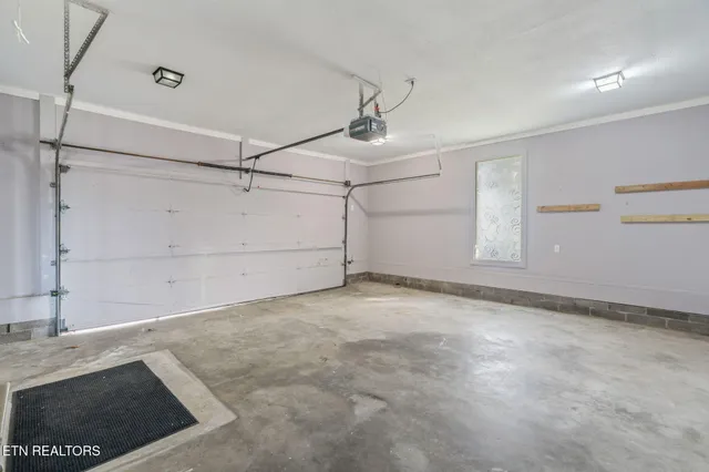 $579,900 | 121 Spencer Lane, Rockwood, TN 37854