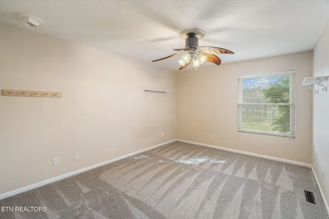 $579,900 | 121 Spencer Lane, Rockwood, TN 37854