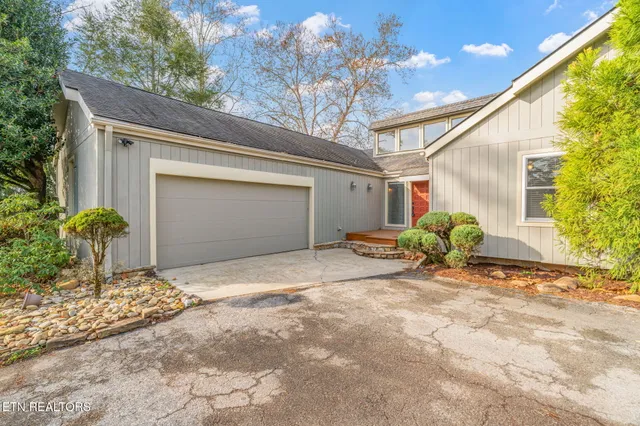 $579,900 | 121 Spencer Lane, Rockwood, TN 37854