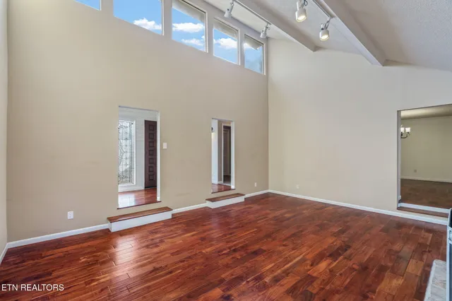 $579,900 | 121 Spencer Lane, Rockwood, TN 37854